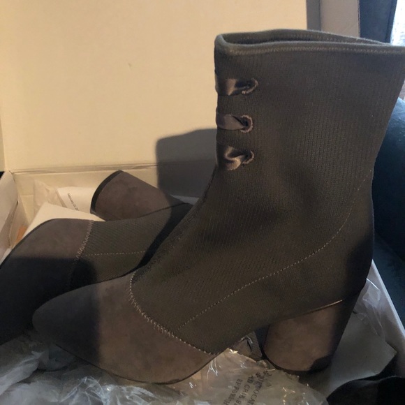 All ankle boots $40 ea size 8.... gold pr 10 - Picture 10 of 10